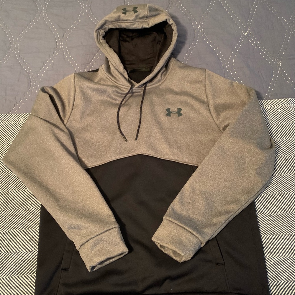 Men’s under armour hoodie